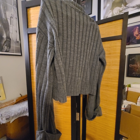 ⚠️DONATING 10/22⚠️🦄5/$40🦄 Nasty Gal Extra Long Wizard Sleeve Ribbed Sweater - Picture 2 of 4